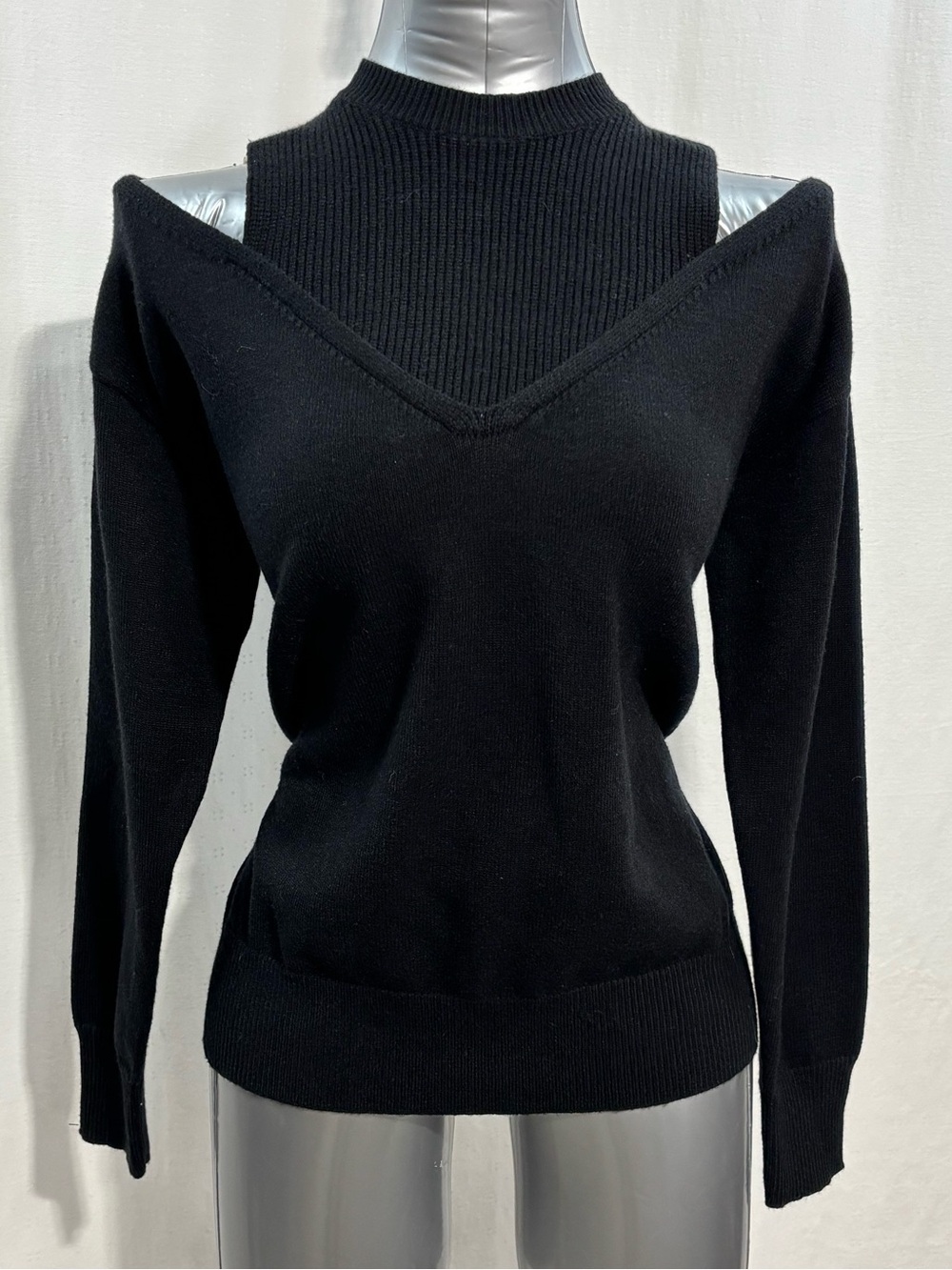 Cold Shoulder Turtleneck Sweater Mock Layer 2-in-1 Black Small 437 oversize chic